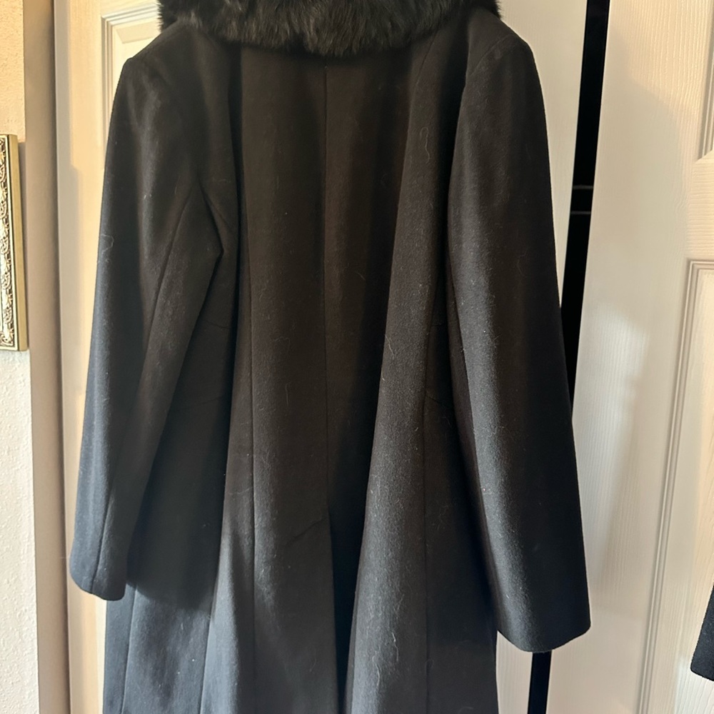 Ellen Tracy Black Pea Coat with Fur Collar - Picture 6 of 10
